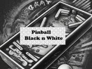 Cluiche Pinball Dubh agus Bán ar líne