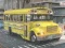 Cluiche Simléiriú Bus Scoile ar líne